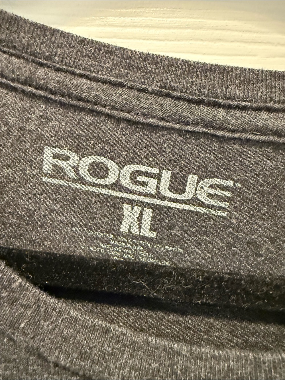 💪 Rogue Gray Long Sleeve Performance T-Shirt | Size XL | Excellent Condition - Picture 2 of 4